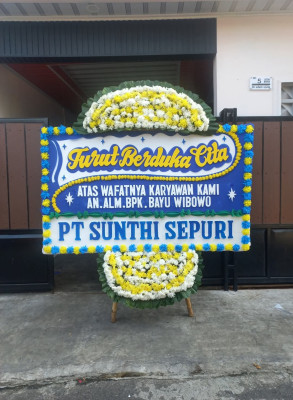 Papan Bunga Duka di Pasar Gunungsitoli